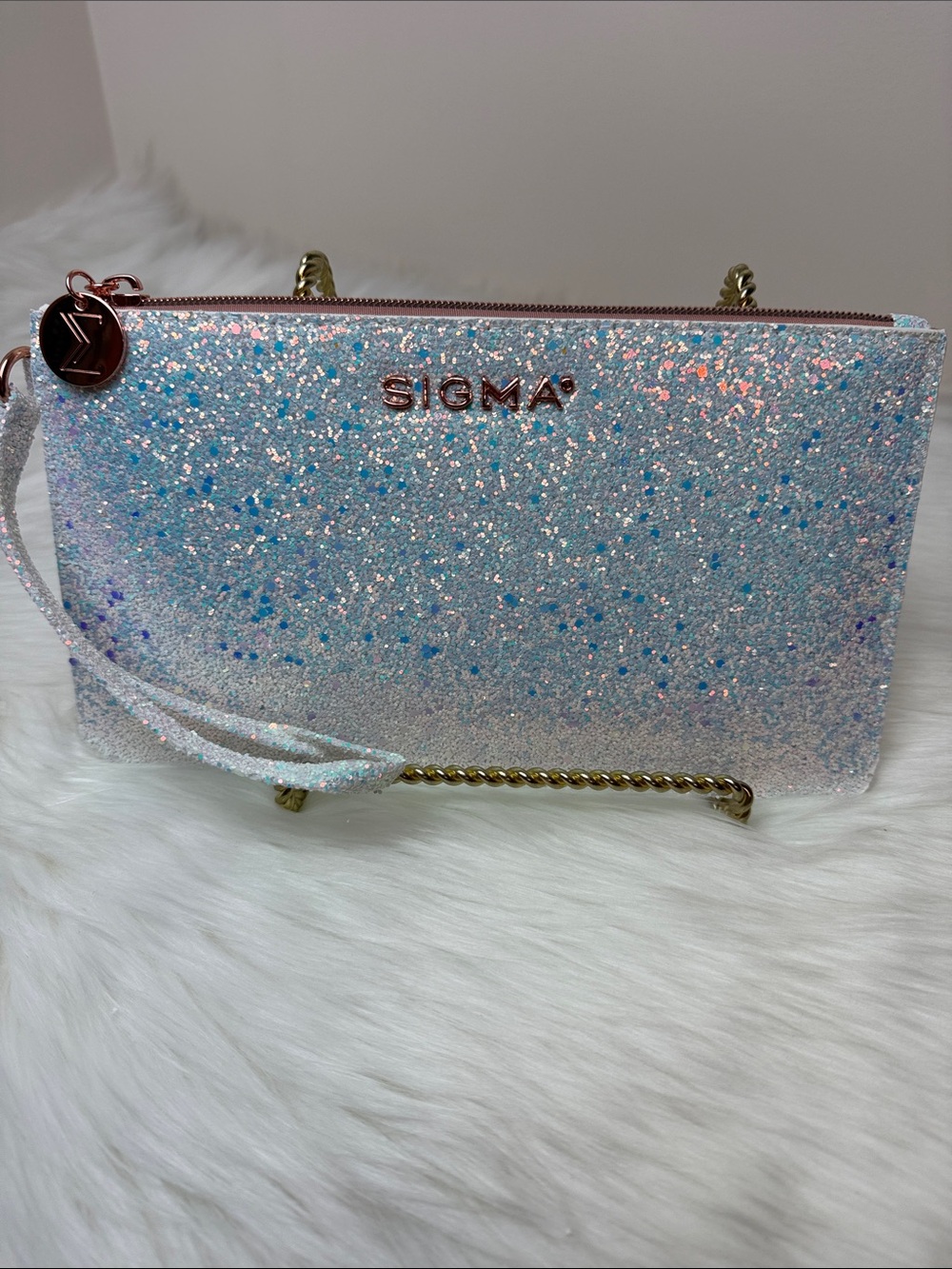 NWT Sigma Beauty Iridescent Glitter Wristlet Clutch, Beauty Bag